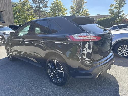 2022 Ford Edge ST