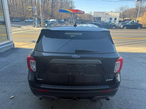 Agate Black Metallic 2023 Ford Explorer XLT