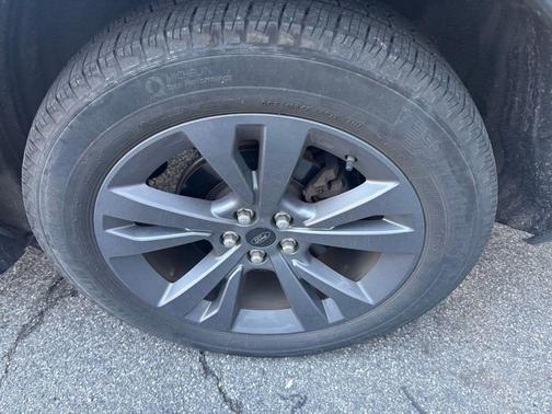 Agate Black Metallic 2023 Ford Explorer XLT