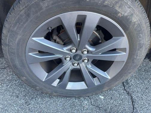 Agate Black Metallic 2023 Ford Explorer XLT