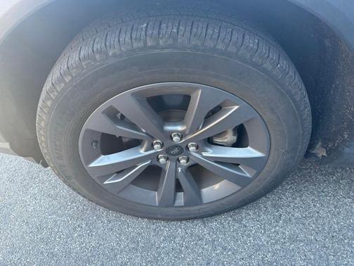 Agate Black Metallic 2023 Ford Explorer XLT