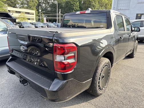 2025 Ford Maverick Lobo Standard