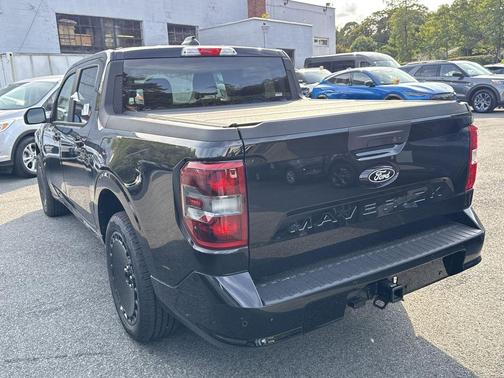 2025 Ford Maverick Lobo Standard
