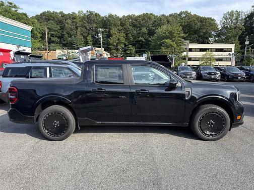 2025 Ford Maverick Lobo Standard