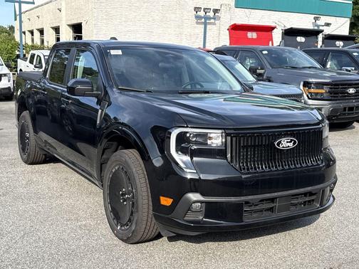 2025 Ford Maverick Lobo Standard