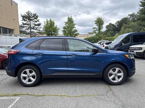 2020 Ford Edge SE