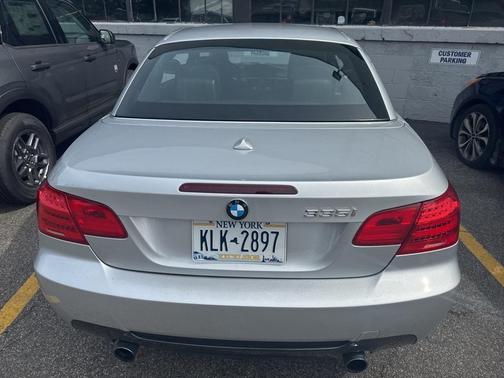 2011 BMW 335 i