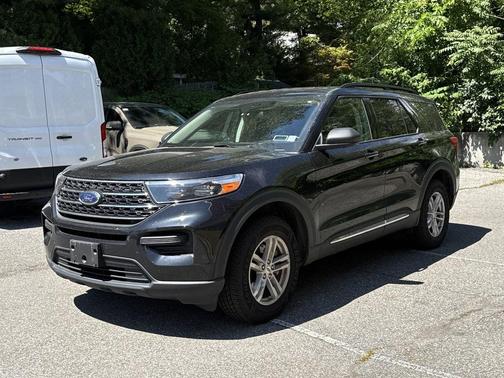 Agate Black Metallic 2023 Ford Explorer XLT