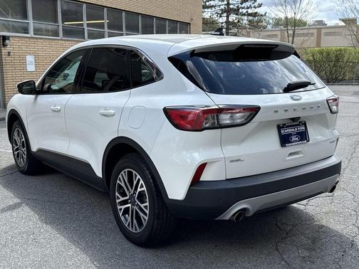 Star White 2022 Ford Escape SEL