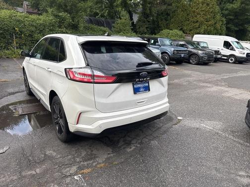 2022 Ford Edge ST Line