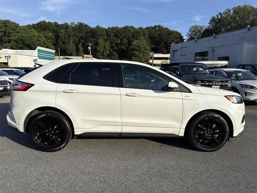 2022 Ford Edge ST Line