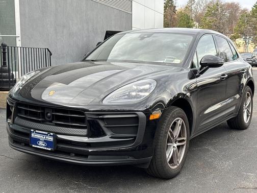 Black 2023 Porsche Macan Base