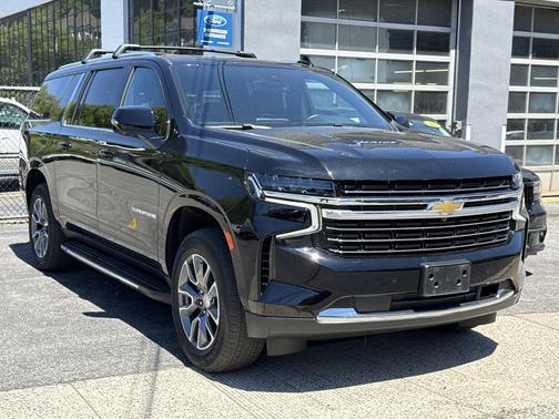 Black 2024 Chevrolet Suburban LT