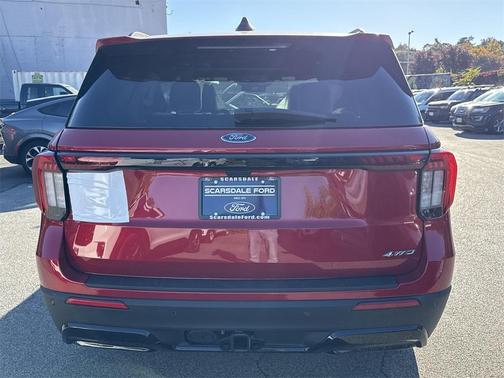 2025 Ford Explorer ST-Line