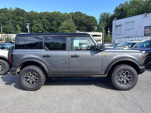 Carbonized Gray Metallic 2025 Ford Bronco Badlands