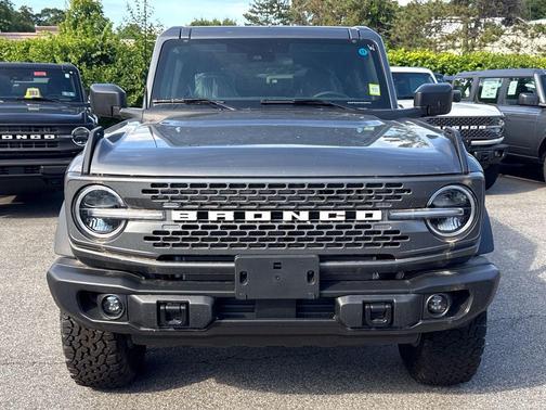 Carbonized Gray Metallic 2025 Ford Bronco Badlands