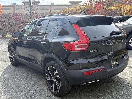 2020 Volvo XC40 T5 R-Design
