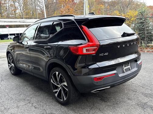 2020 Volvo XC40 T5 R-Design