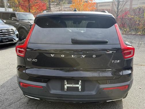 2020 Volvo XC40 T5 R-Design