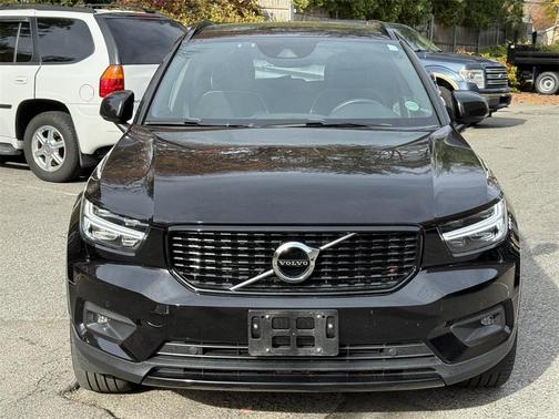 2020 Volvo XC40 T5 R-Design