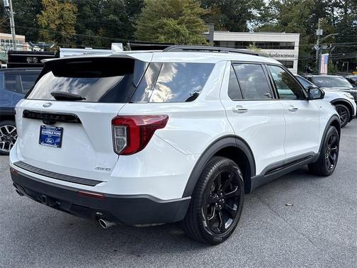 2022 Ford Explorer ST-Line