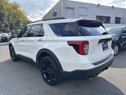 2022 Ford Explorer ST-Line