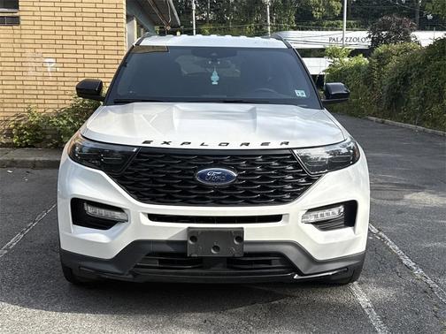 2022 Ford Explorer ST-Line