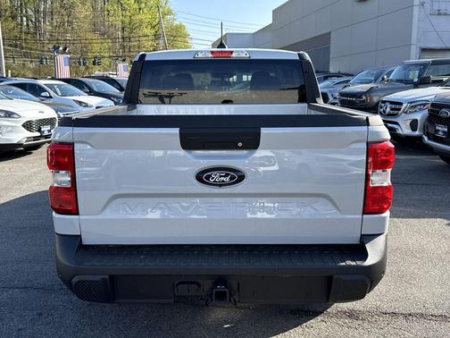 Space White Metallic 2026 Ford Maverick XLT