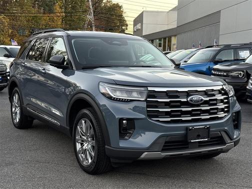 2025 Ford Explorer Active