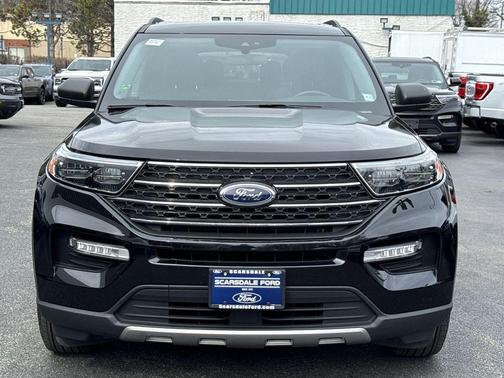 Agate Black Metallic 2022 Ford Explorer XLT