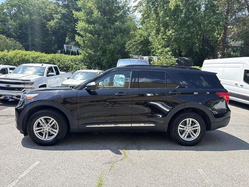 Black Metallic 2023 Ford Explorer XLT