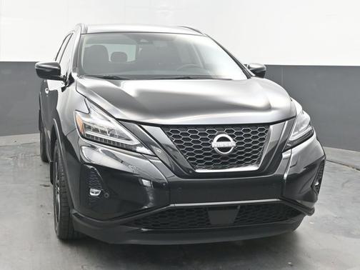 Black 2024 Nissan Murano SV