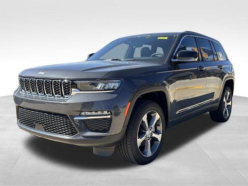 Baltic Gray Metallic Clearcoat 2025 Jeep Grand Cherokee Limited