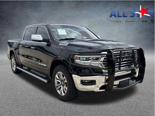 Diamond Black Crystal Pearlcoat 2022 RAM 1500 Longhorn