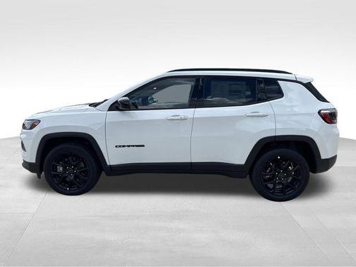 Bright White Clearcoat 2026 Jeep Compass Latitude
