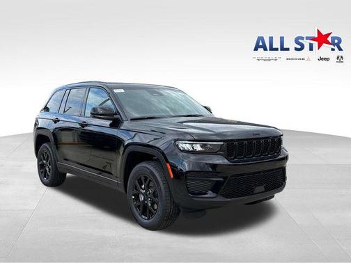 Diamond Black Crystal Pearlcoat 2025 Jeep Grand Cherokee Altitude