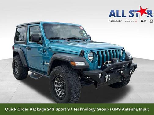 Bikini Pearlcoat 2020 Jeep Wrangler Sport S