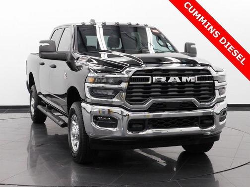 2025 RAM 2500 Tradesman Crew Cab 4x4 6'4' Box