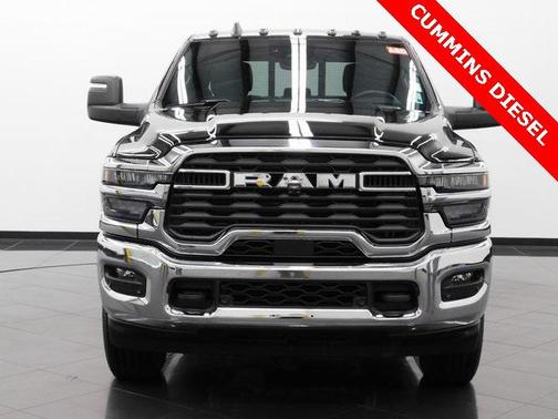 2025 RAM 2500 Tradesman Crew Cab 4x4 6'4' Box
