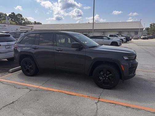 2024 Jeep Grand Cherokee Altitude