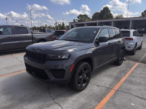 2024 Jeep Grand Cherokee Altitude