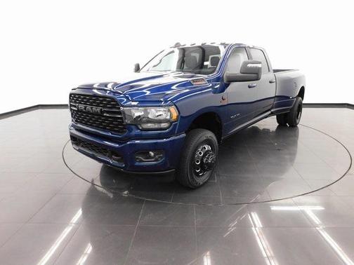 2024 RAM 3500 Big Horn Crew Cab 4x4 8' Box