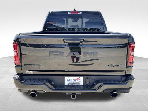 Diamond Black Crystal Pearlcoat 2026 RAM 1500 Big Horn/Lone Star