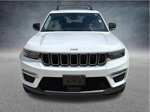 Bright White Clearcoat 2023 Jeep Grand Cherokee Limited