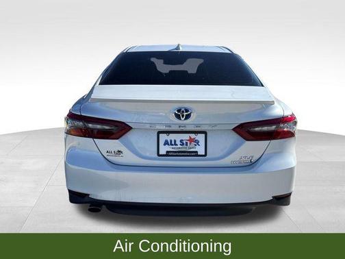 2023 Toyota Camry Hybrid XLE