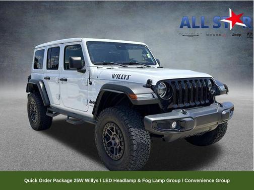Bright White Clearcoat 2022 Jeep Wrangler Willys