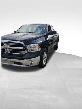 Brilliant Black Crystal Pearlcoat 2018 RAM 1500 Big Horn