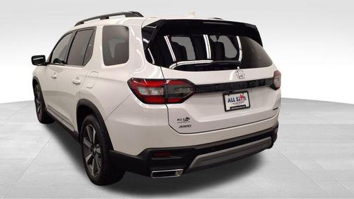 2023 Honda Pilot Touring 8-Passenger