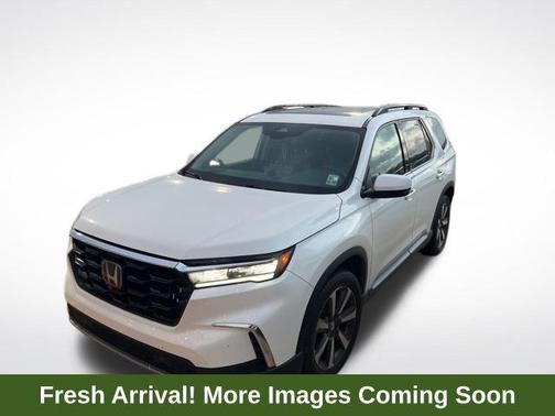 2023 Honda Pilot Touring 8-Passenger