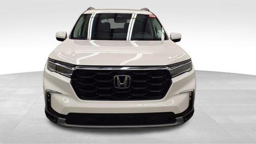 2023 Honda Pilot Touring 8-Passenger